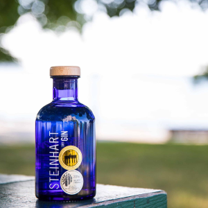 Product image for Steinhart Gin Blue Apothecary Bottle