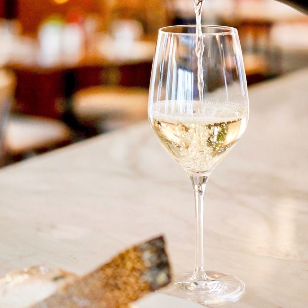 Product image for Luckett Phone Box White