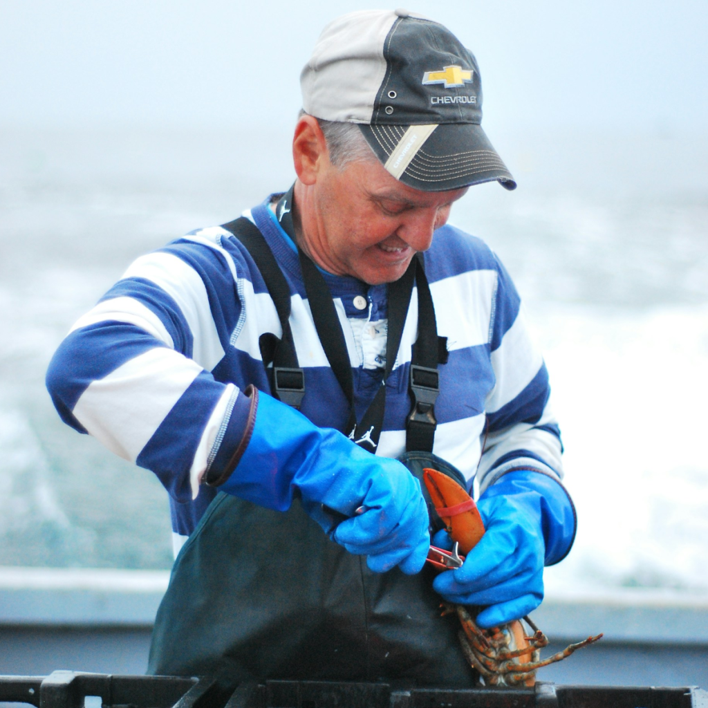 Product image for NS Spirit Co Fisherman's Helper Rum 1.14L