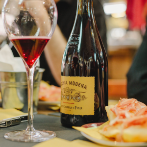 Product image for Chiarli Vecchia Modena Lambrusco di Sorbara