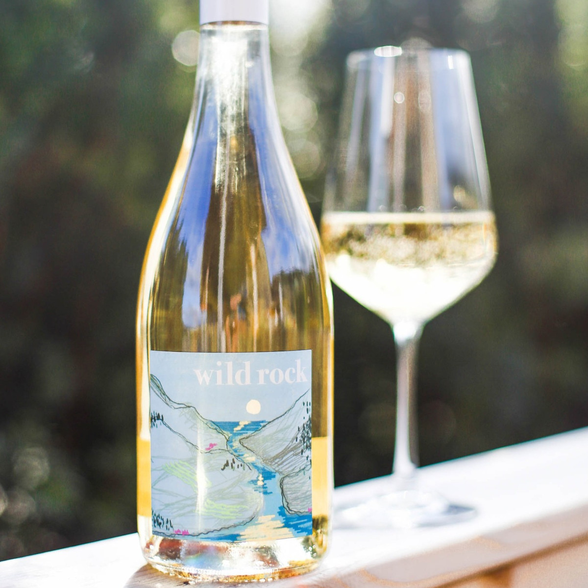 Product image for Benjamin Bridge Wild Rock White