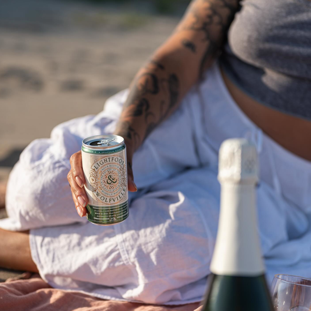 Product image for Lightfoot Bubbly White 237ml can