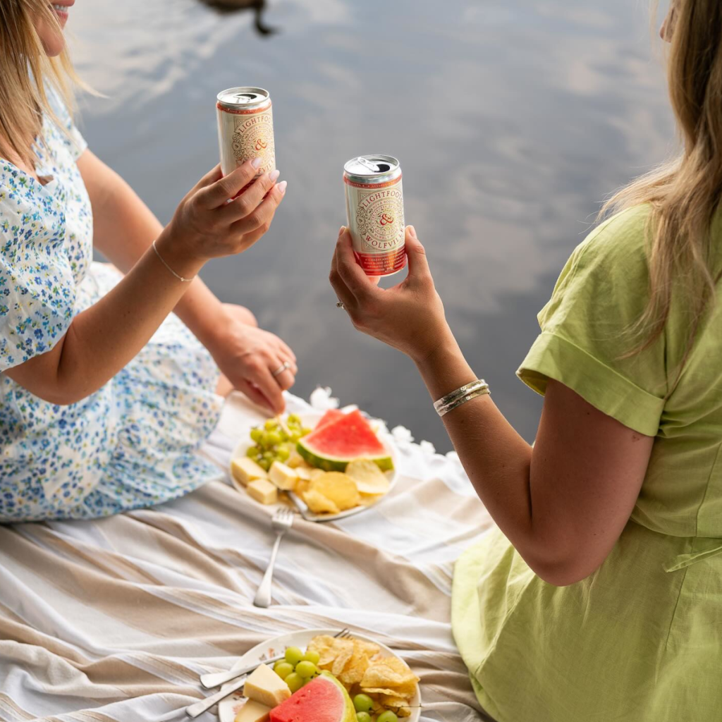 Product image for Lightfoot Bubbly Rose 237ml can