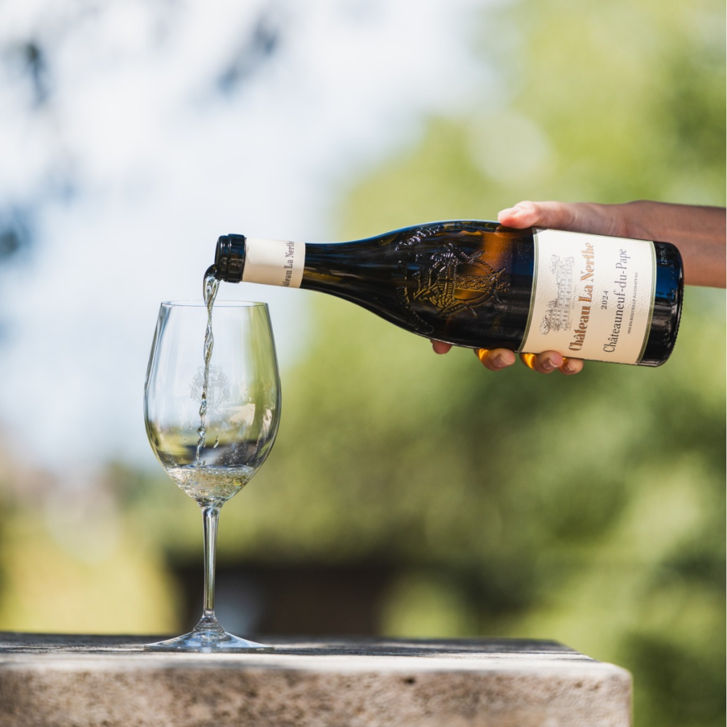 Product image for Chateau La Nerthe Châteauneuf du Pape Blanc